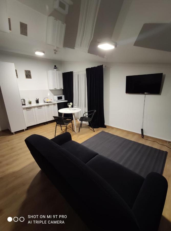 Studio In The Center City Chişinău Esterno foto